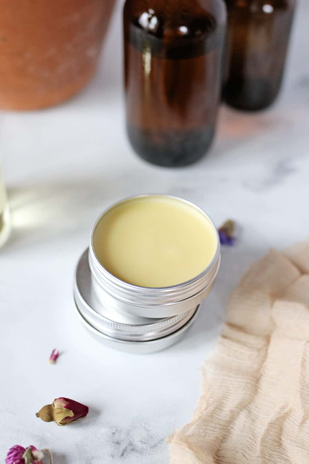 How to make solid perfume with essential oils