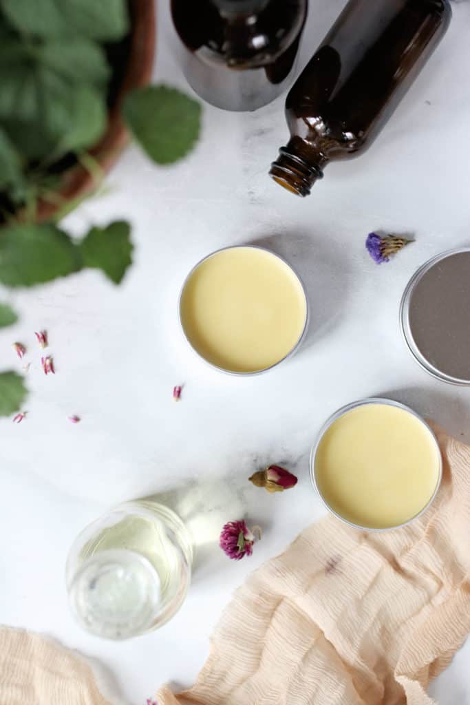 Solid perfume with almond oil
