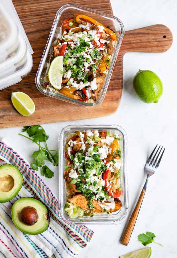 Chicken Fajita Meal Prep Bowls | HelloGlow.co #mealprep