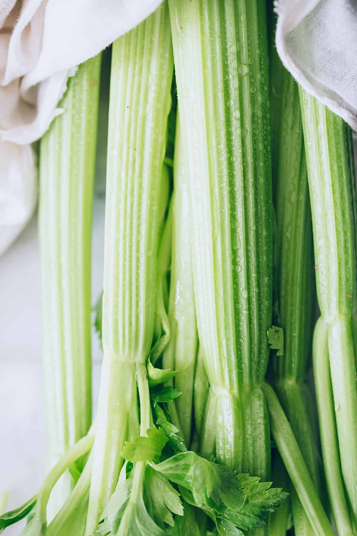 A Nutritionist Explains Celery Juice Benefits