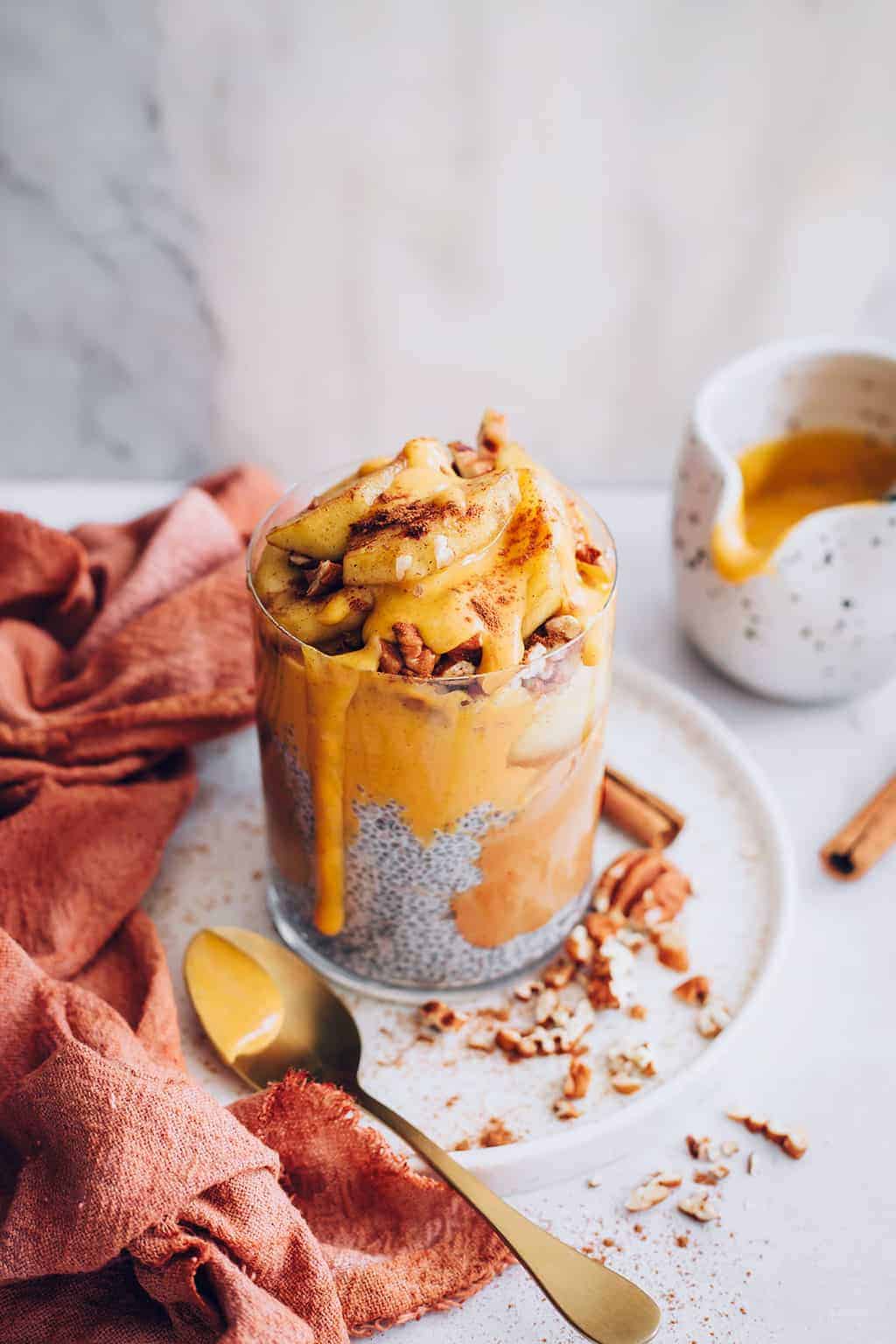 https://helloglow.co/wp-content/uploads/2019/10/Chia-pudding-with-pumpkin-caramel-2.jpg