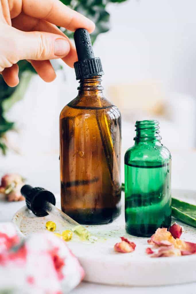 DIY Hydrating Face Serum + Anti-Wrinkle Eye Oil