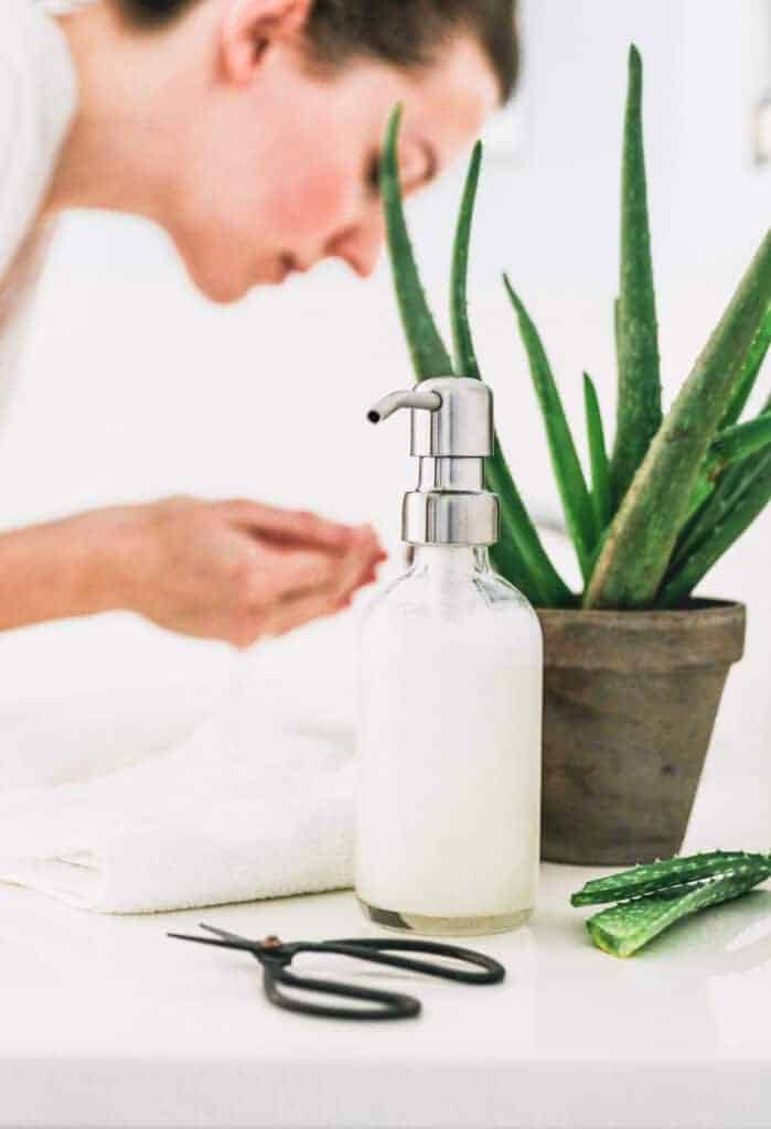 How to make an aloe vera face cleanser