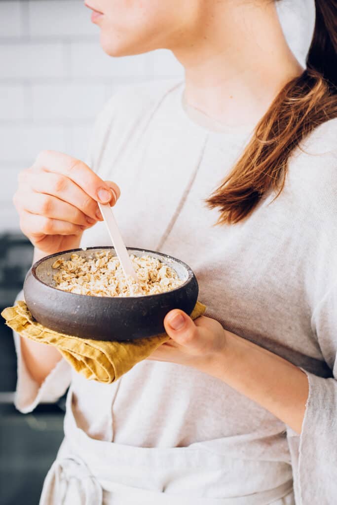 9 Best DIY Oatmeal Face Masks for Every Skin Type Hello Glow