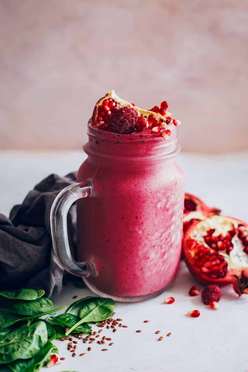 Antioxidant Rich Pomegranate Smoothie Recipe - HelloGlow.co