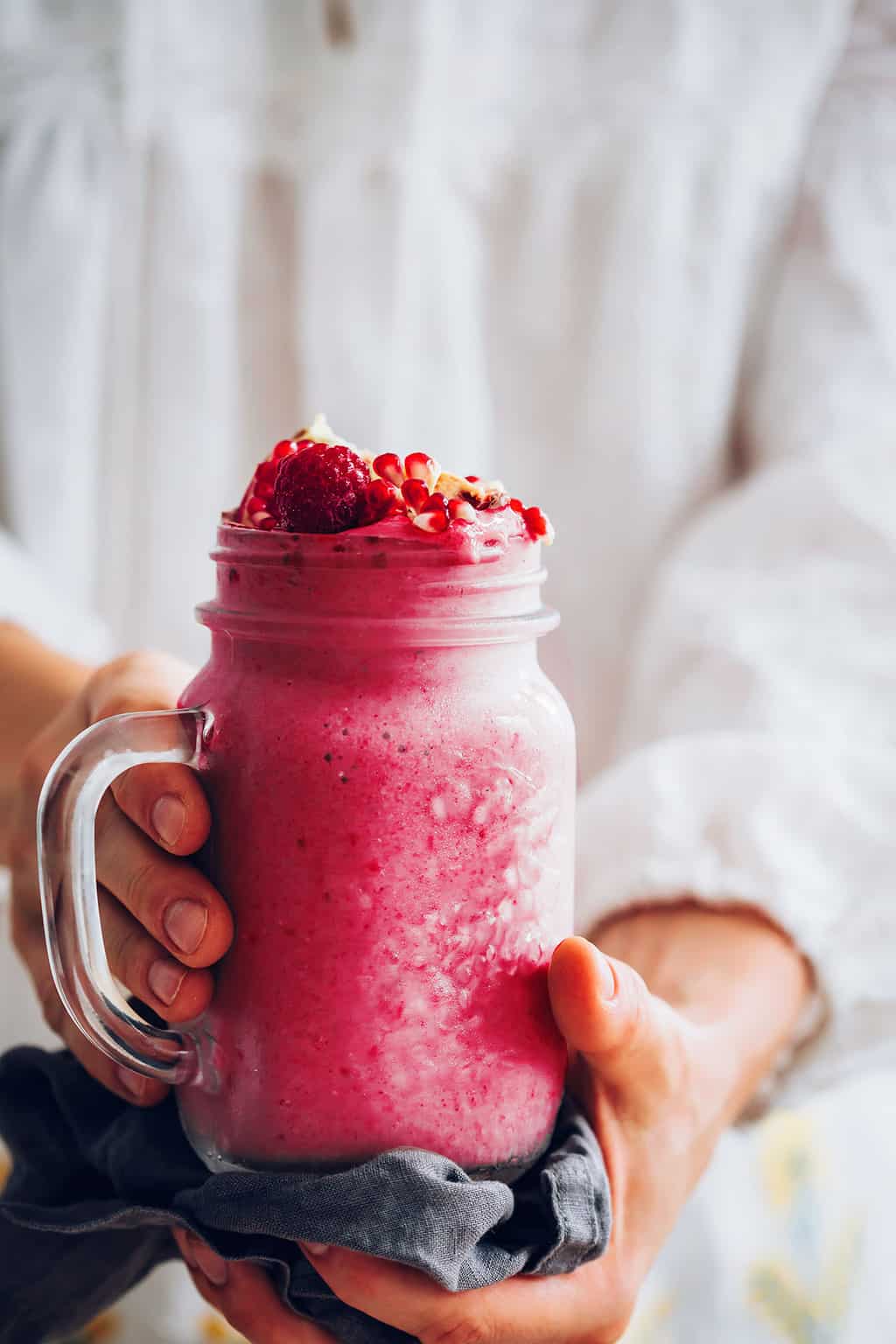 Antioxidant Rich Pomegranate Smoothie Recipe - HelloGlow.co