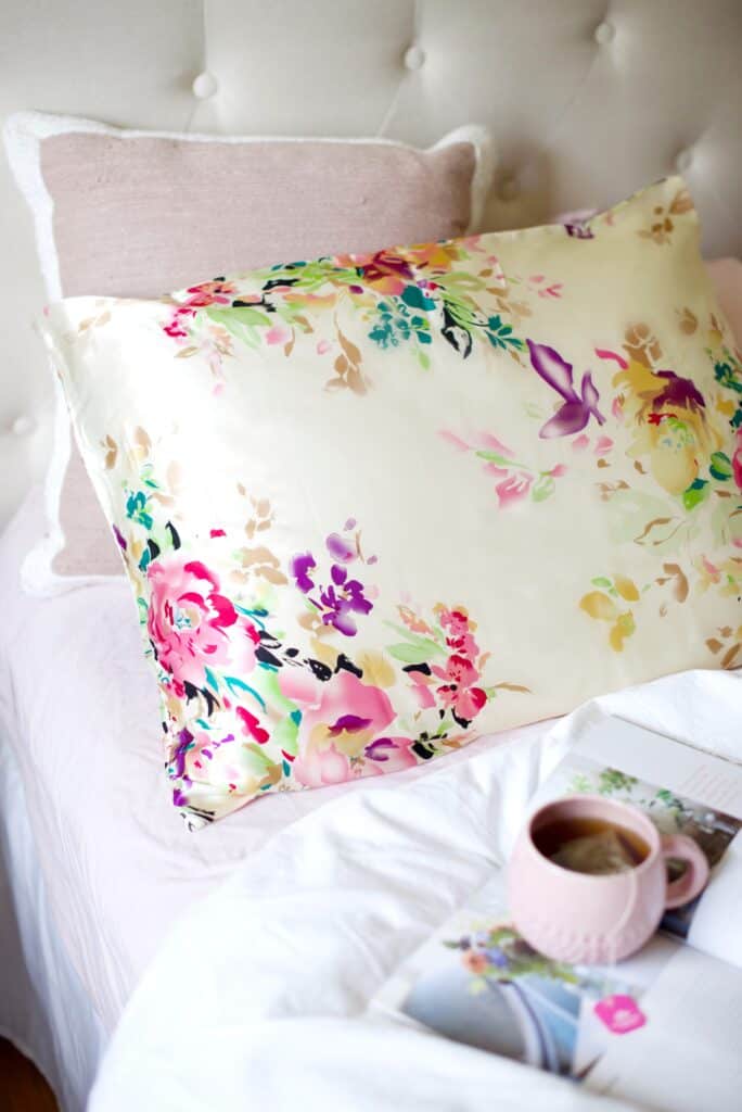 Silk pillowcase - Skin Tightening Home Remedies