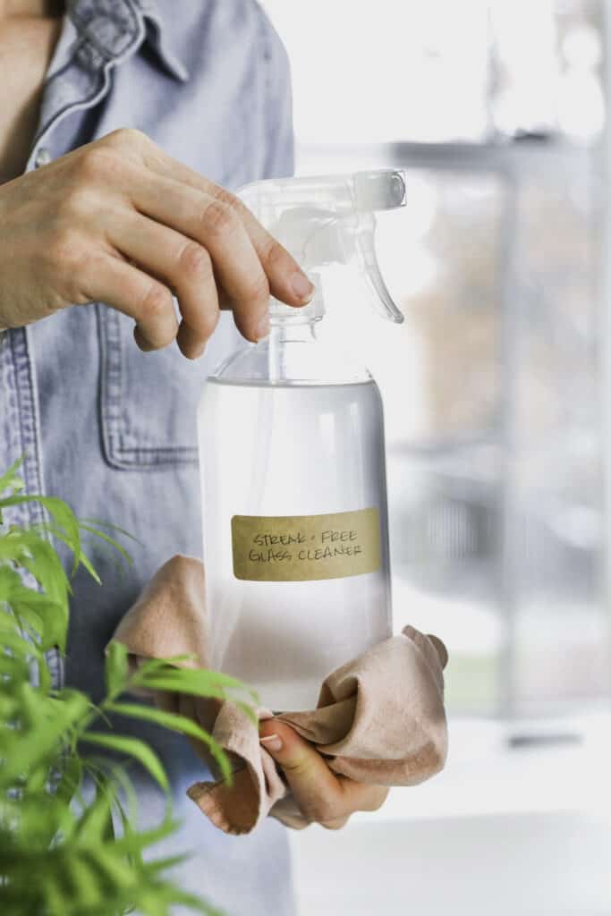 DIY Streak-Free Glass Cleaner Recipe