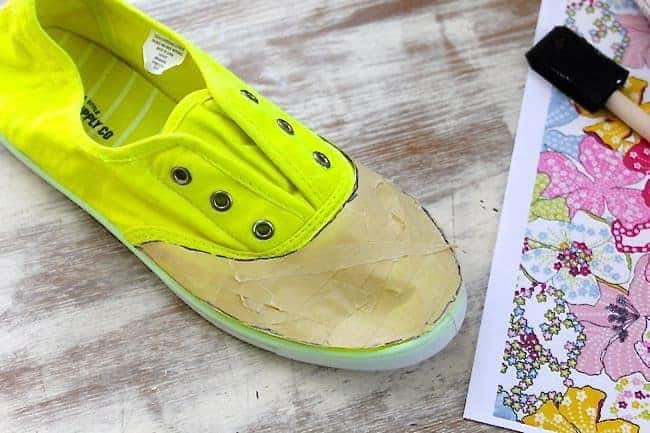 diy-shoes-with-photo-transfer-helloglow-co