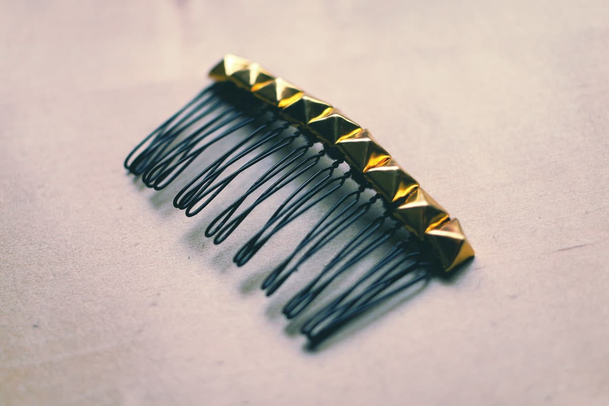 DIY studded hair accessory - Ching Makes Things