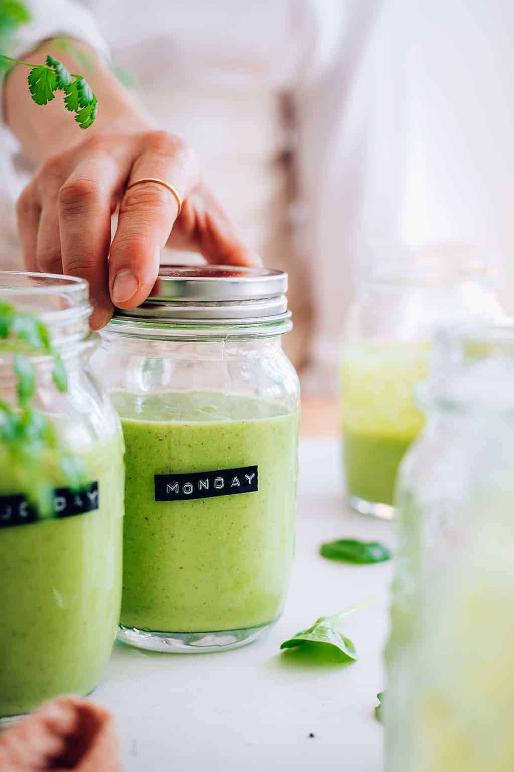 How to Prep a Weeks Worth of Green Smoothies 