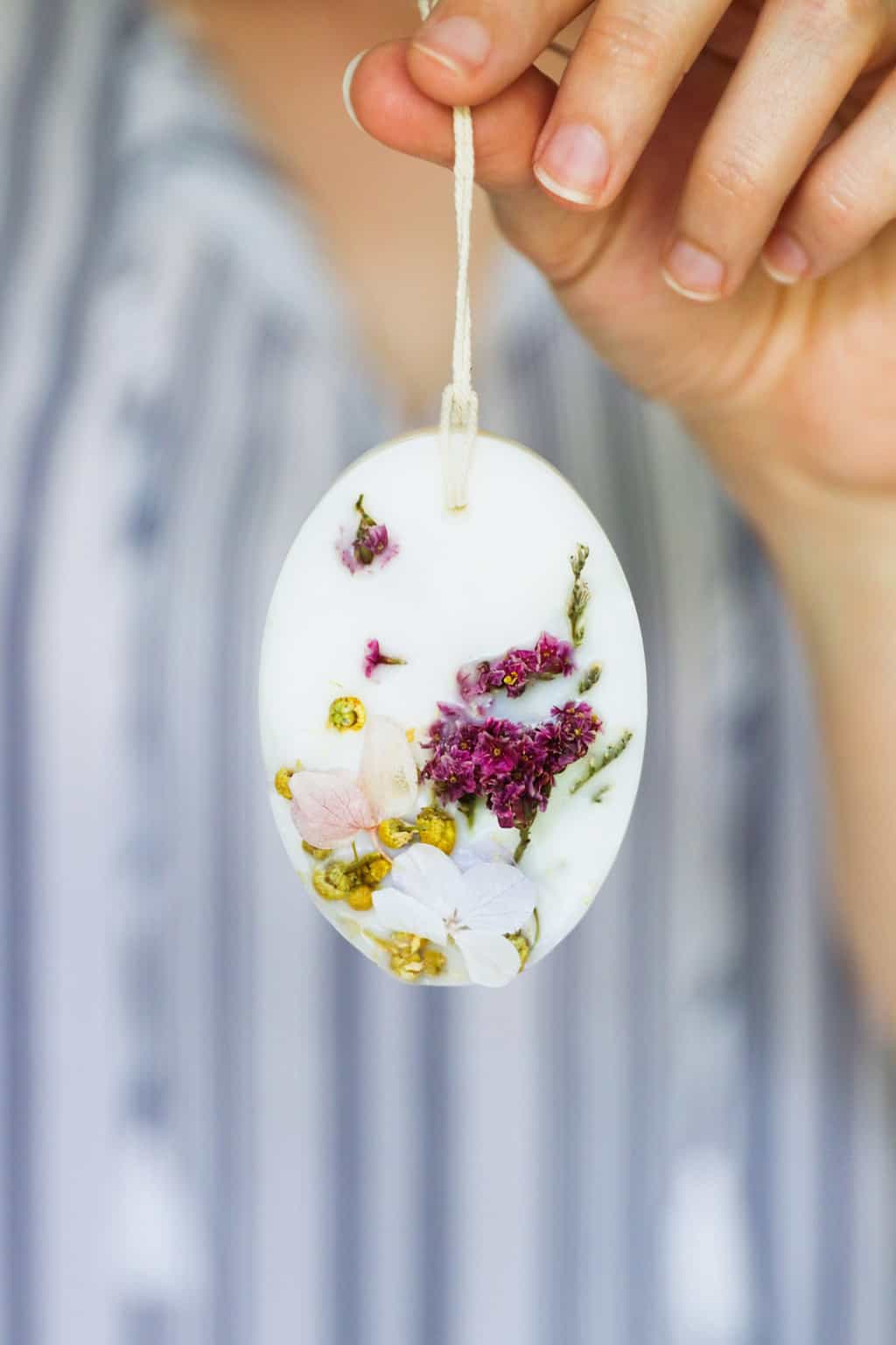 How to use essential oil sachets to scent your home