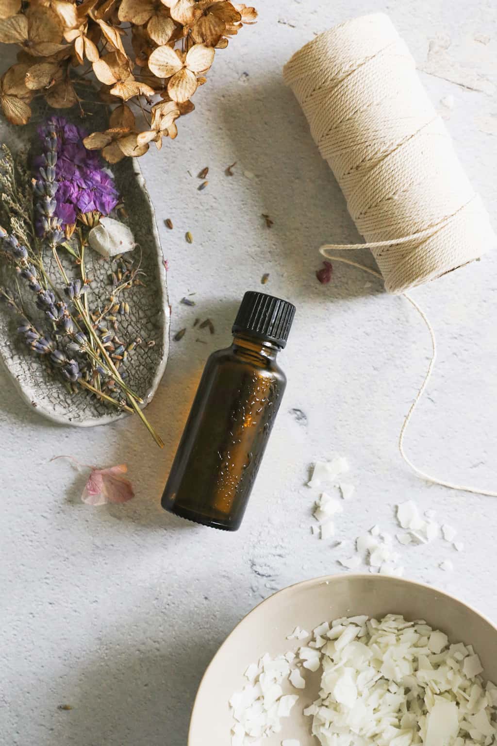 5 Science-Backed Uses for Jasmine Essential Oil (+ 6 Recipes