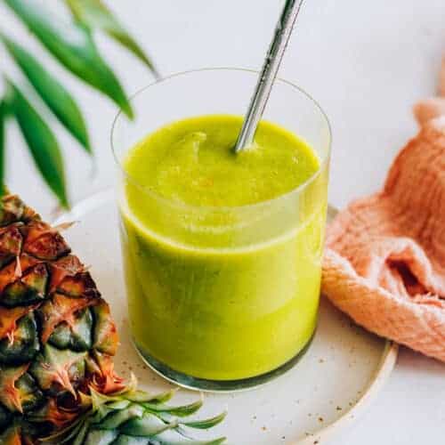 6-Ingredient Bloat-Busting Pineapple Smoothie - Hello Glow