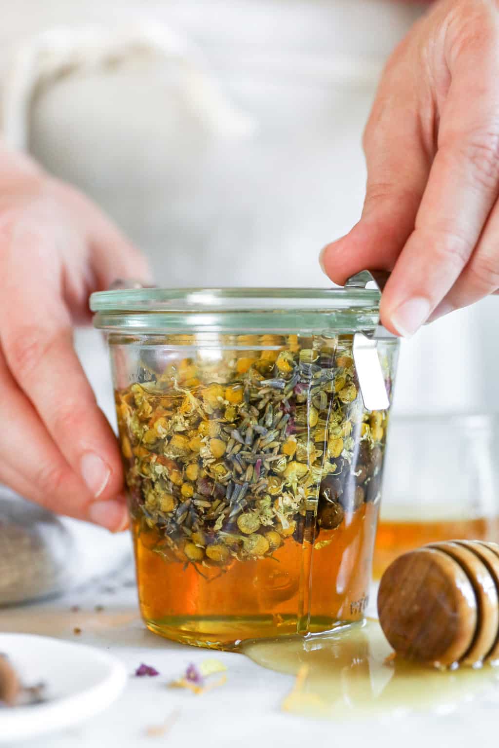 Make Your Own Aroma Infused Honey