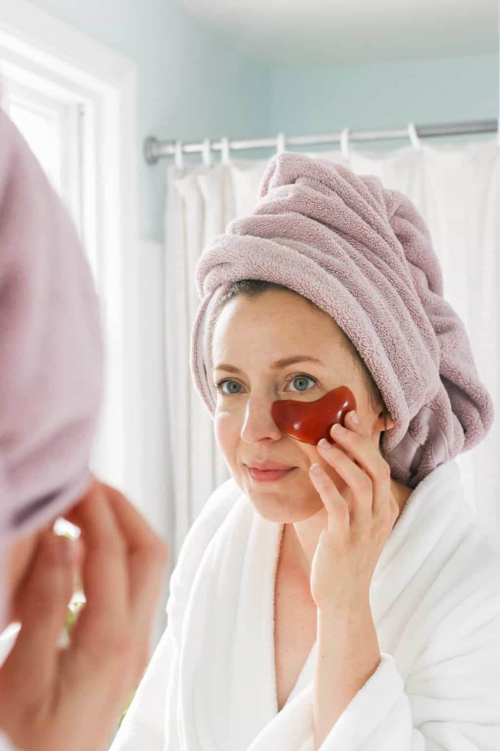 These homemade gel eye mask patches are loaded with pomegranate and rose hip seed oil to hydrate, plump and get rid of those pesky eye bags.