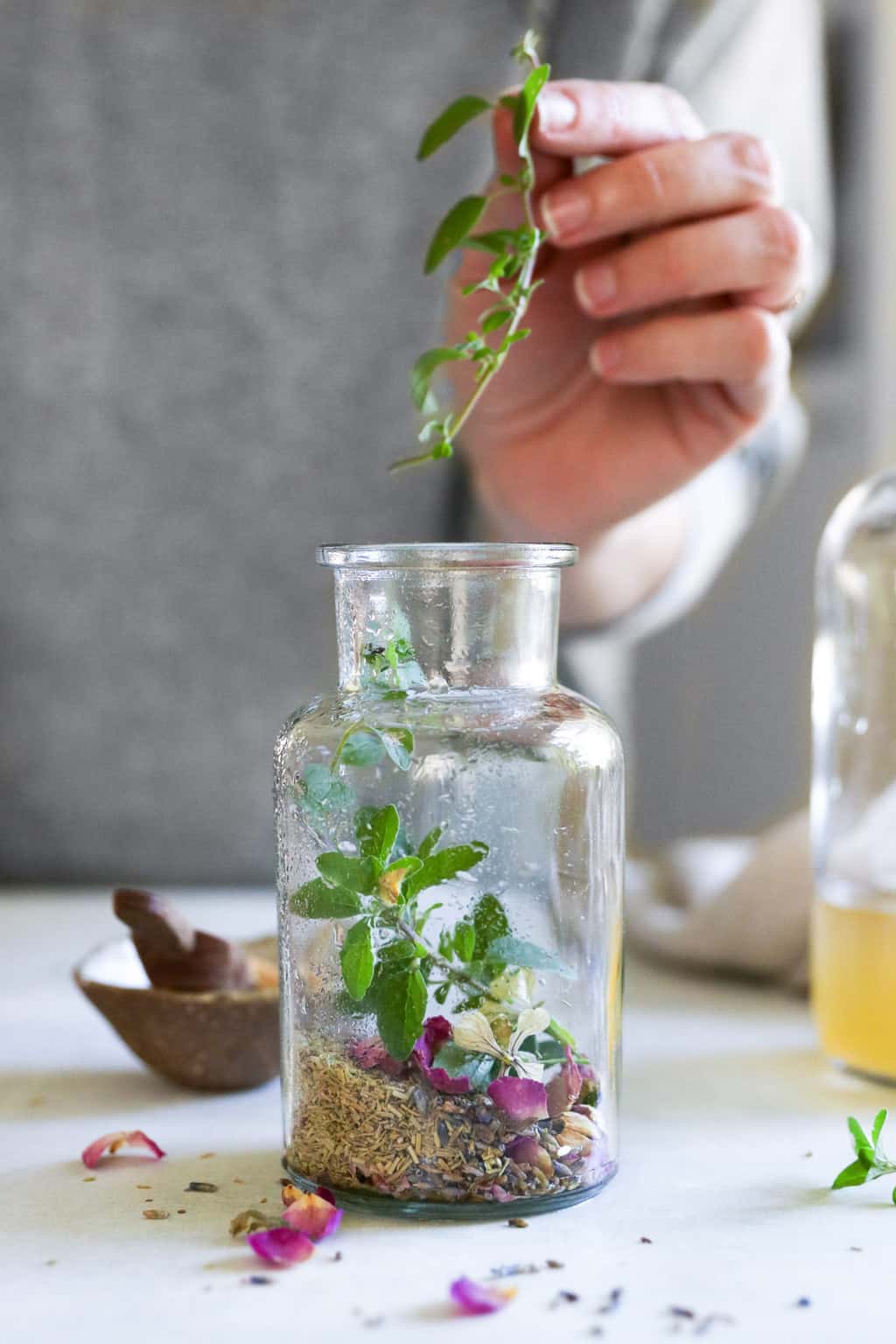 Prepare herbs for vinegar hair rinse