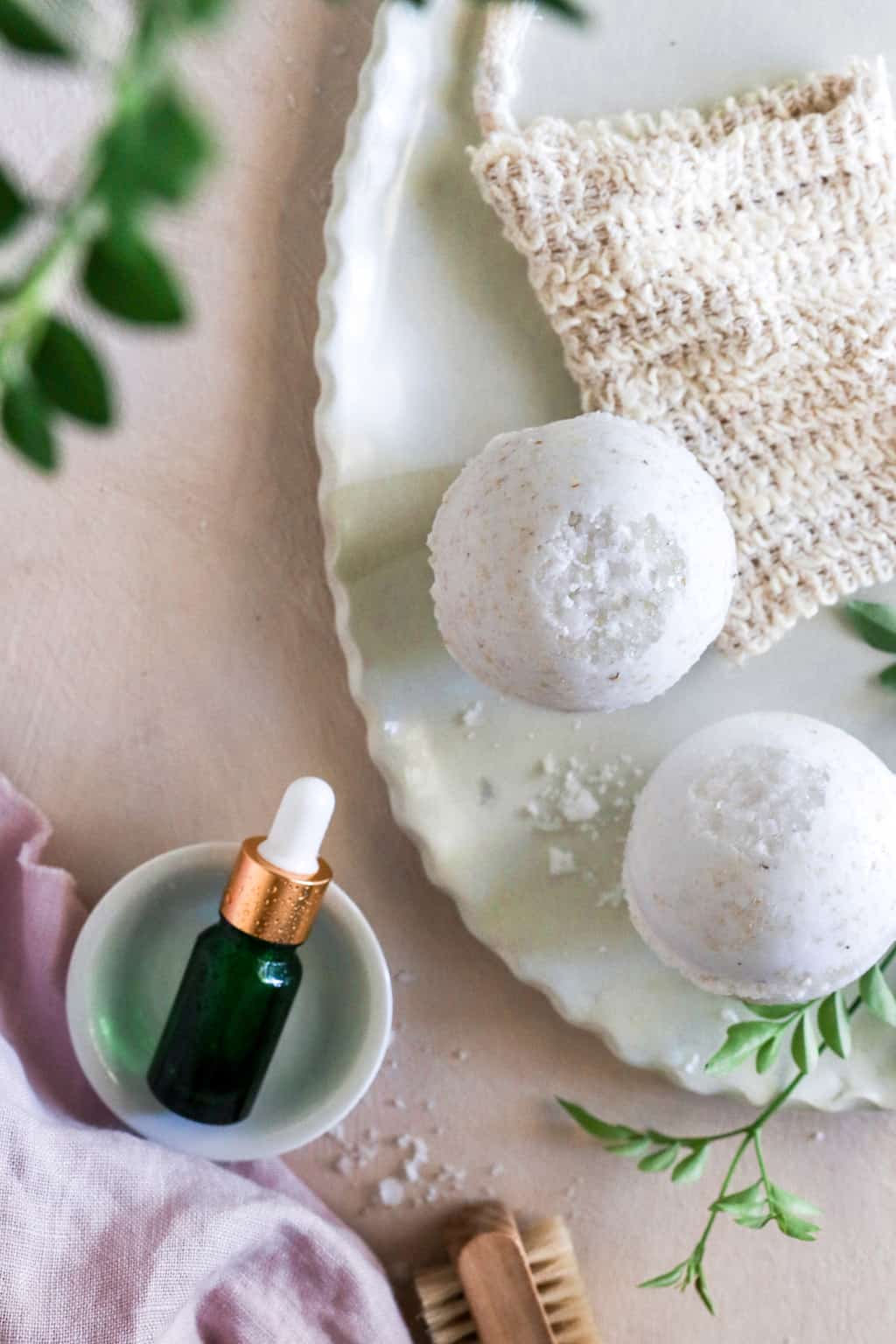 The Best Essential Oils for Bath Bombs