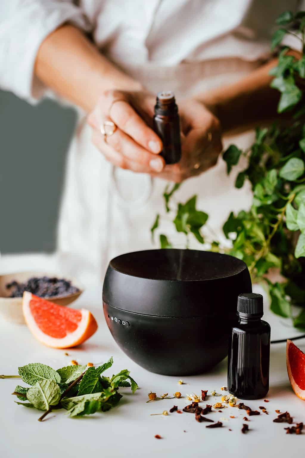 14 Fall Essential Oil Blends You Need in Your Diffuser