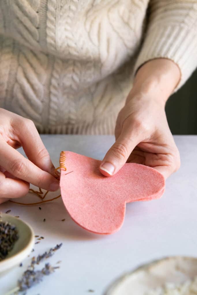 HEART CUT OUT WAX WARMER - PINK