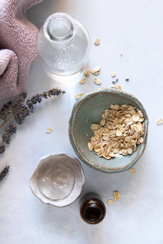 Overnight oatmeal mask for dandruff and thinning hair
