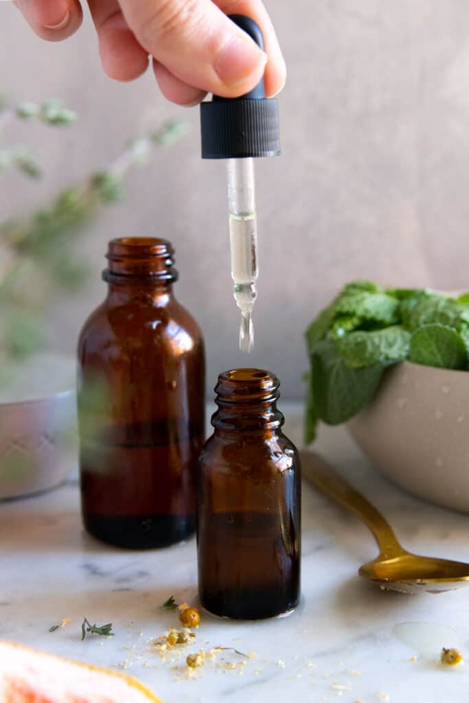 How to Make Your Own Essential Oils in the Crockpot