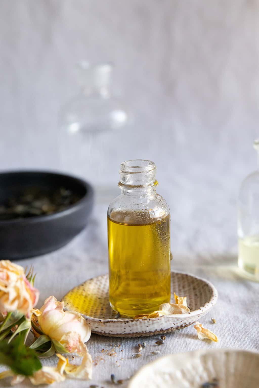 DIY Rosehip Scar Serum + The Greatest Important Oils for Scars - Mama Daily