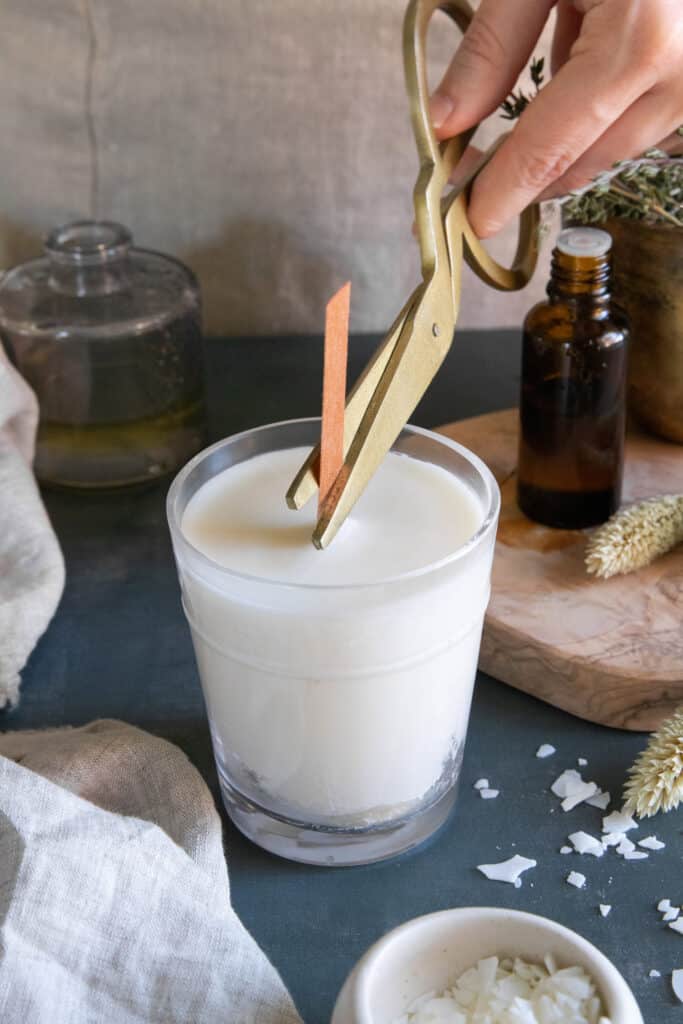 Trimming wood wick candles