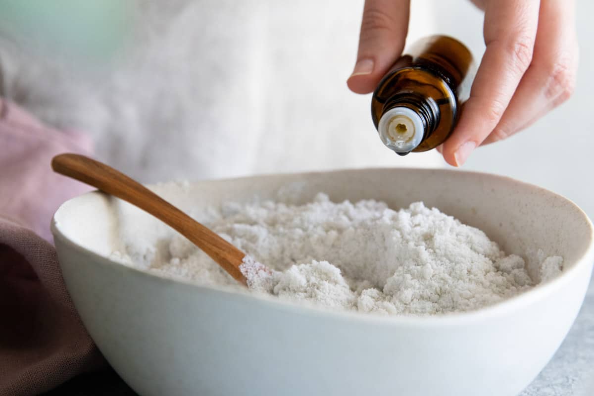 How To Add Essential Oils to Bath Bombs