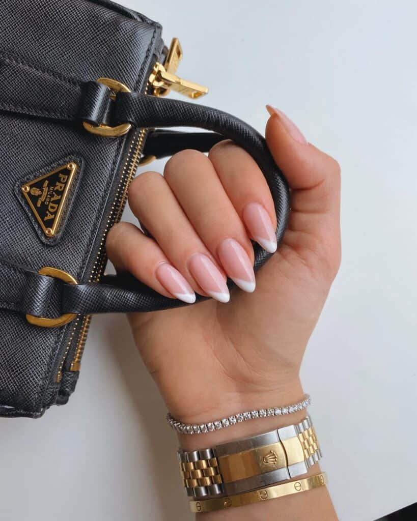 10 Natural Nail Designs That Aren't Boring - Geometric