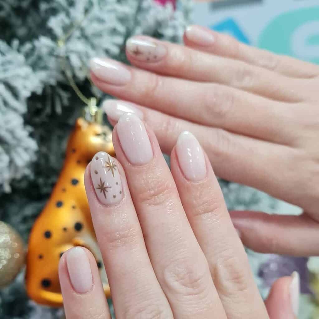 Simple accent nail 