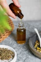Combine herbal tincture with cbd oil