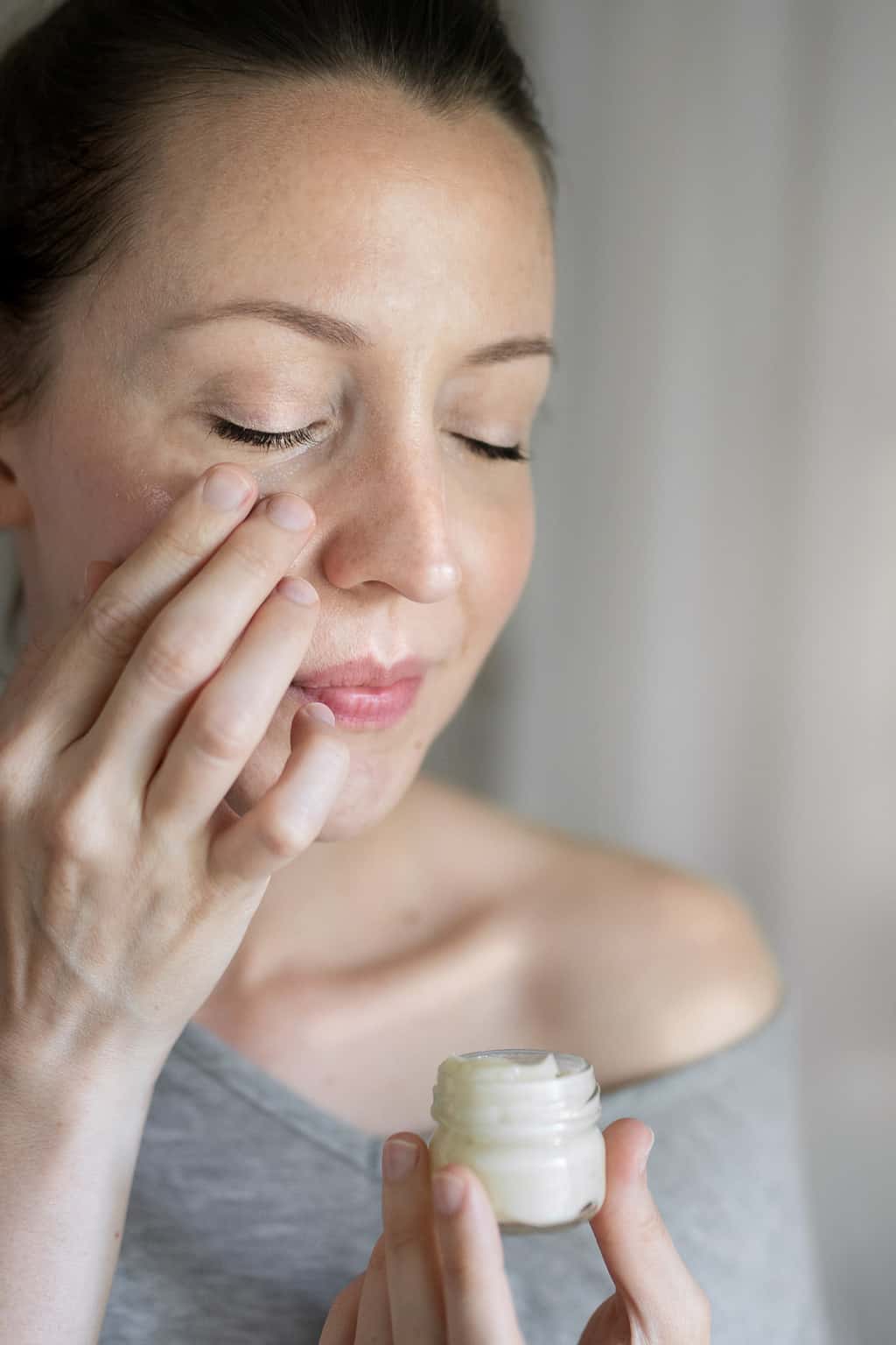 Using homemade eye cream