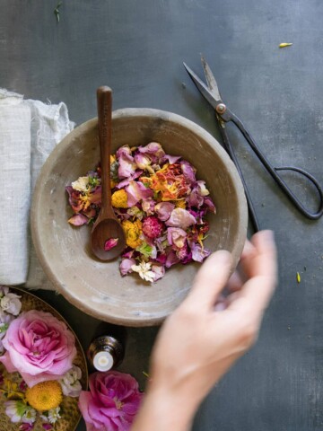 How to dry flowers and make potpourri