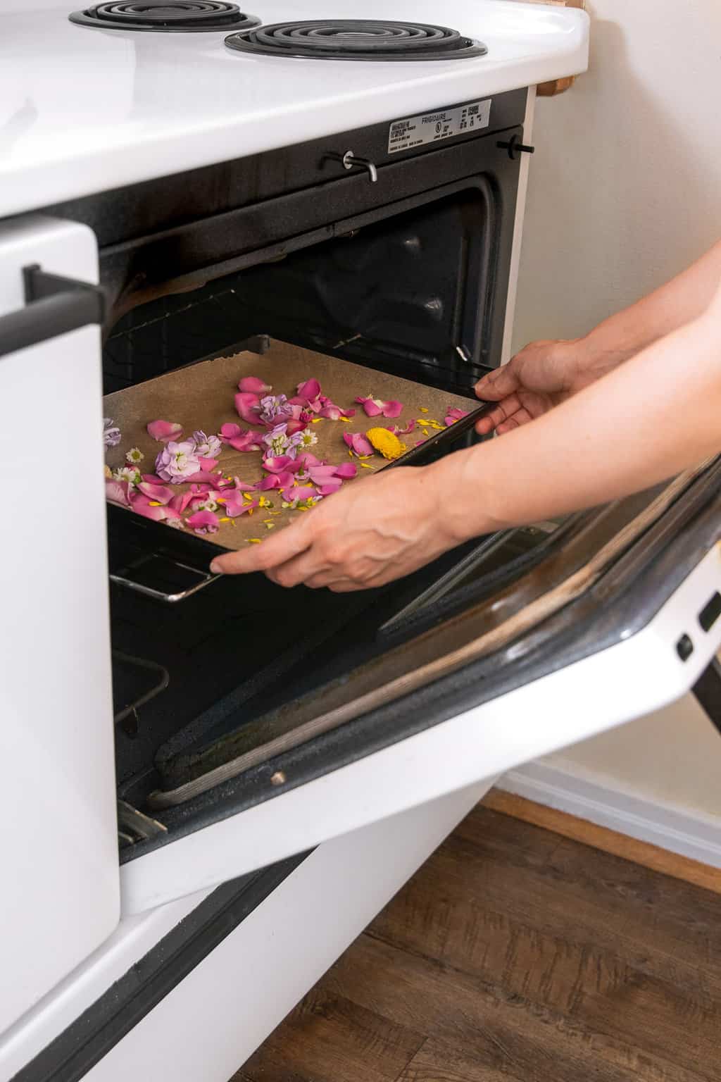Putting flowers in the oven to dry them