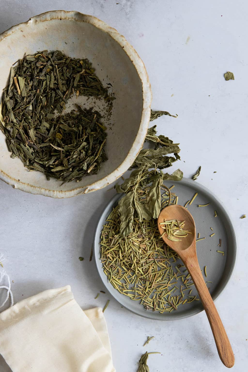 Motivating Tea Blend with peppermint, rosemary and green tea