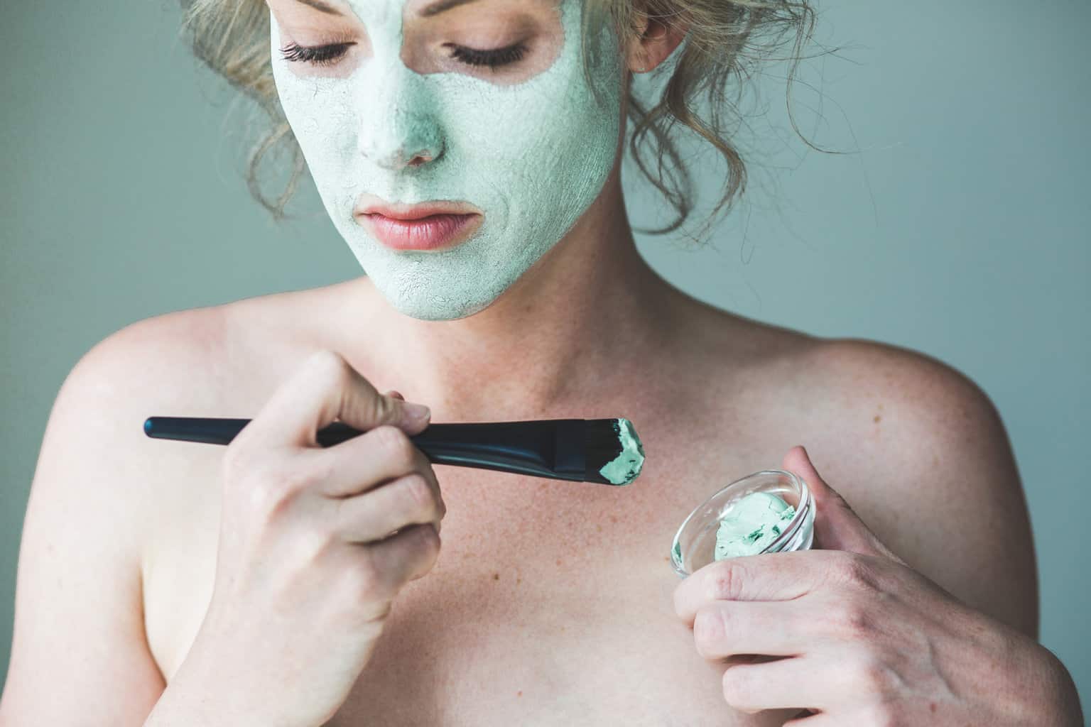 How to do a face mask at home, according to an esthetician