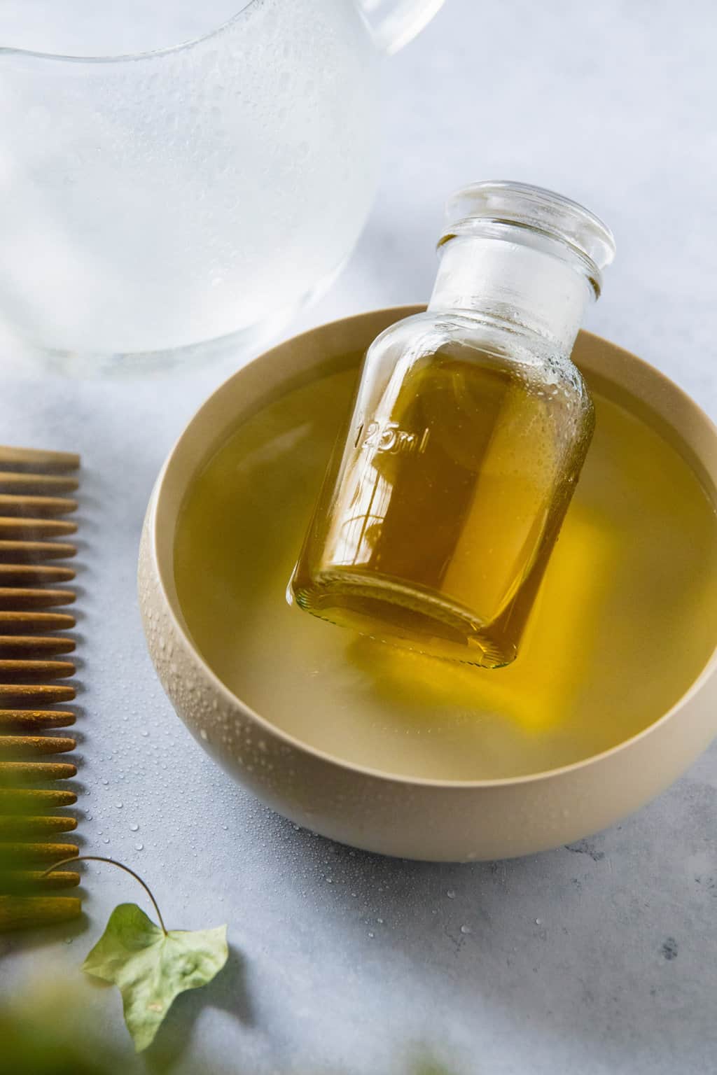 How to warm oil for a hot oil treatment