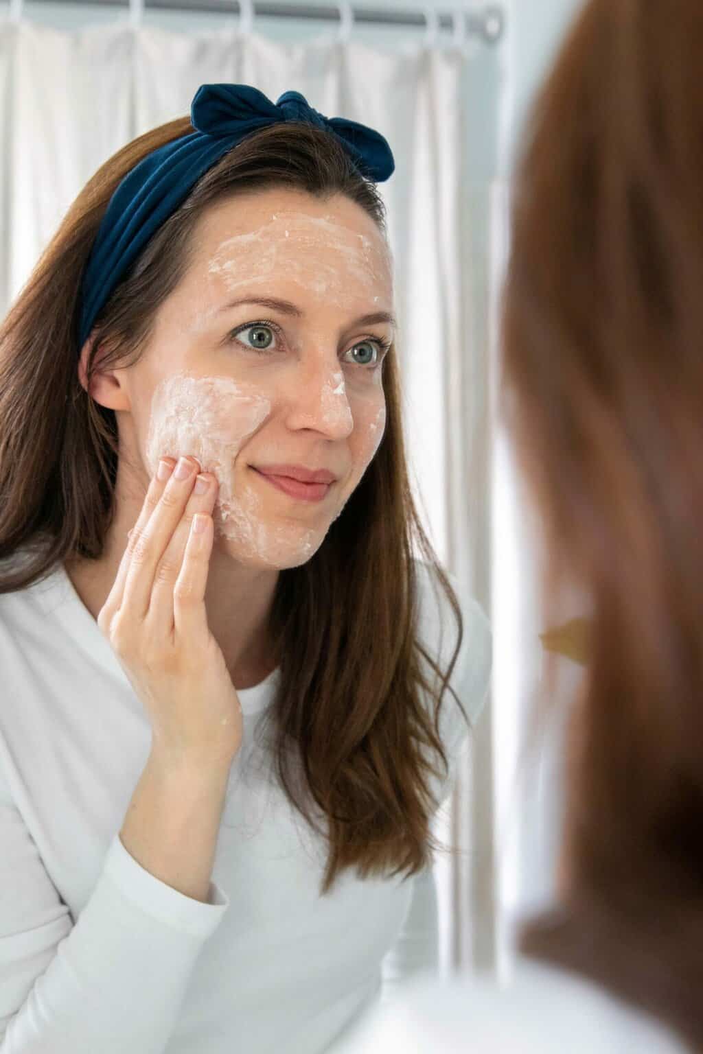 Baking soda for acne: Effectiveness and how to use it