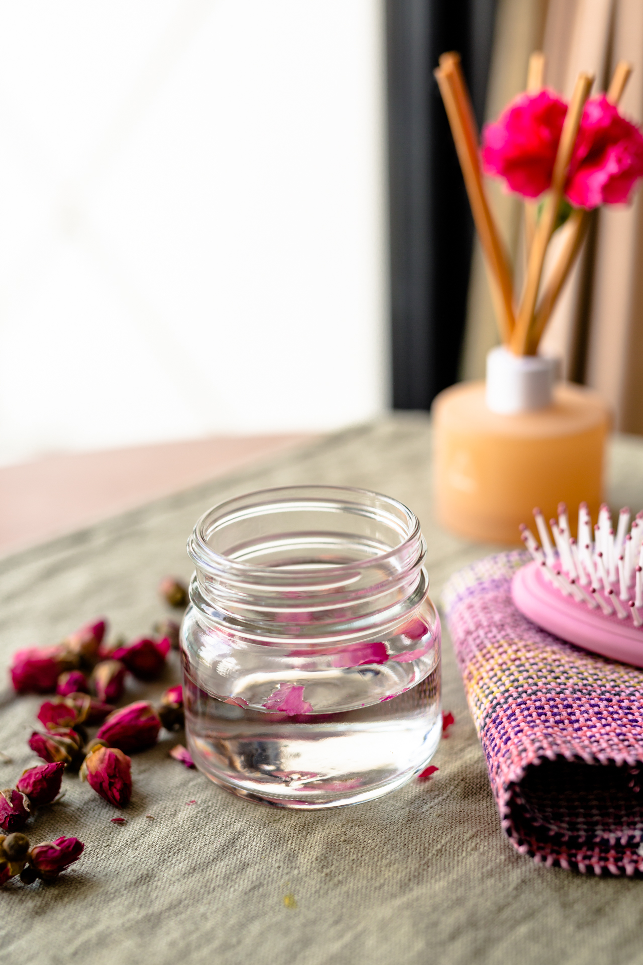 Benefits of Rosewater for Hair