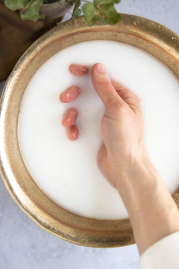 Soothing Dry Hand Soak