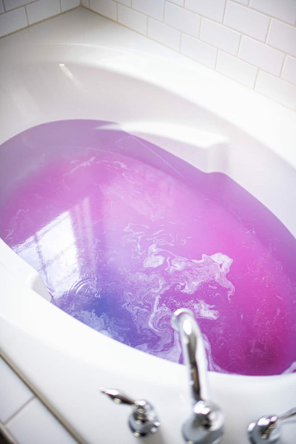 How to use a bath bomb the right way