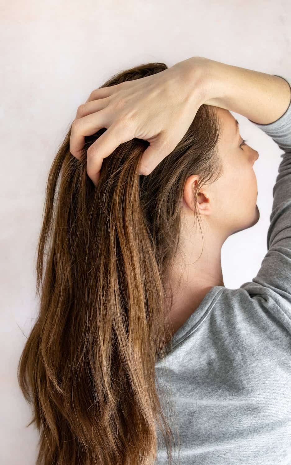 8 Home Remedies For Itchy Scalp That Actually Work Hello Glow 