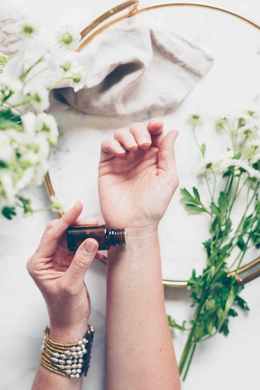 Chamomile essential oil + the best oils for bruises