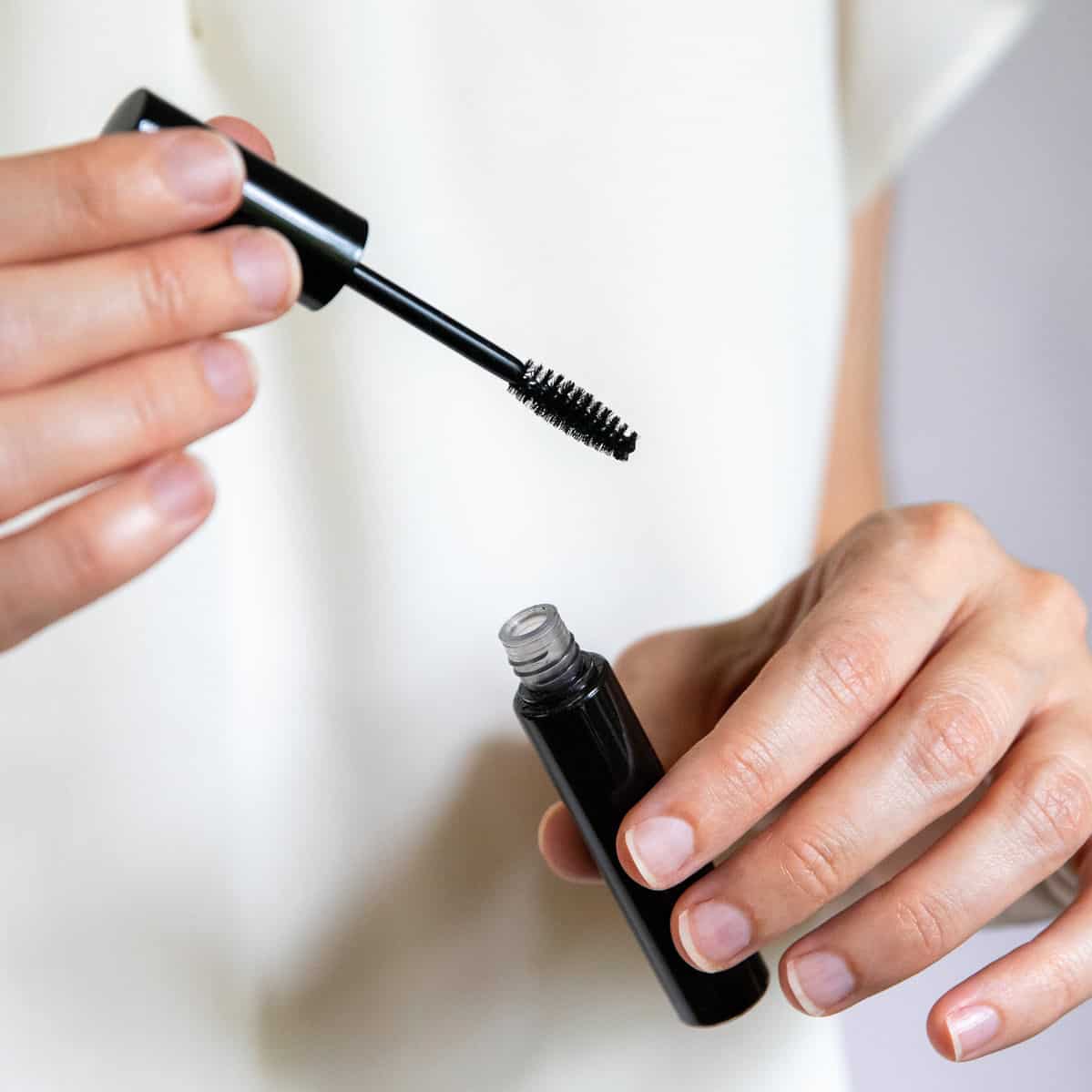 How to make mascara for longer, fuller lashes