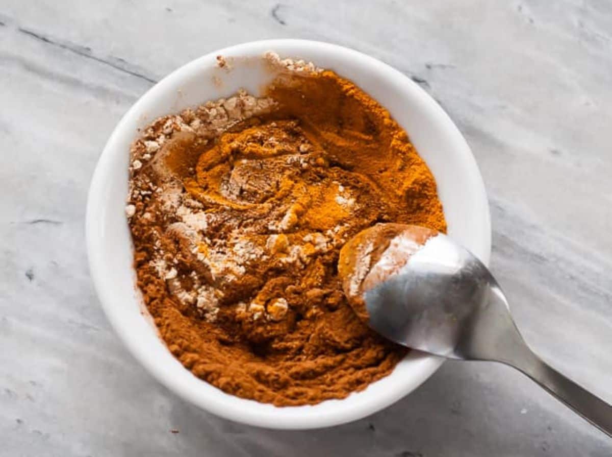 Turmeric Mask - Add 2 tablespoons of chickpea flour