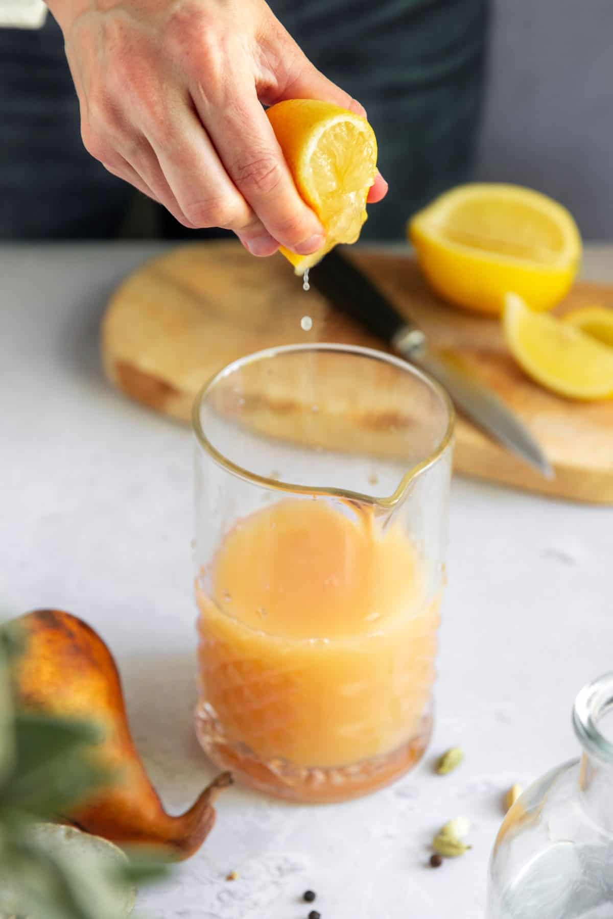 Pear juice for homemade ginseng elixir