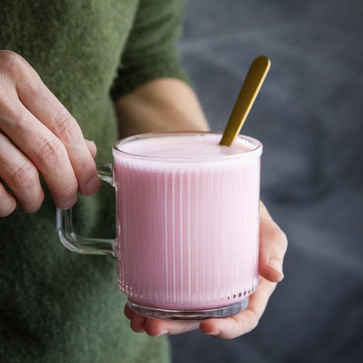 Fulfill Cravings with the Excellent Low-Caffeine Pink Latte