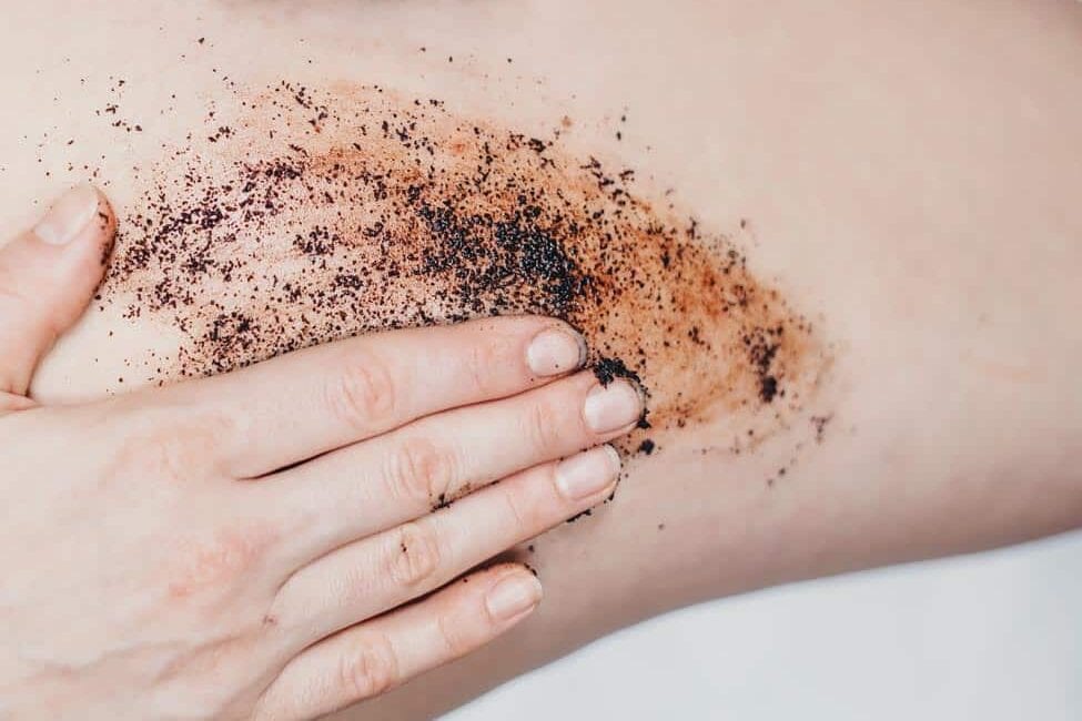 Coconut Coffee Body Scrub | 8 Beauty Uses for Coconut Oil Coconut Coffee Body Scrub | 9 Beauty Uses for Coconut Oil