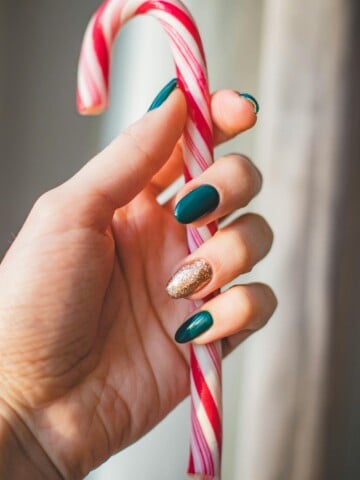 Gradient glitter nails